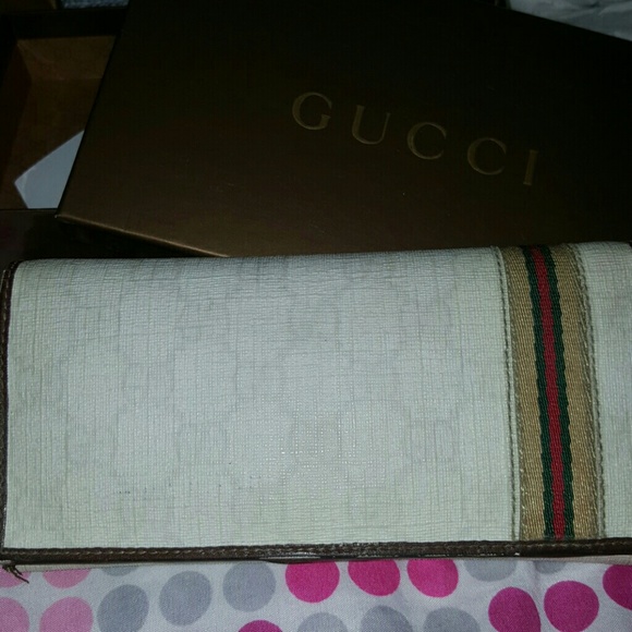 Authentic Gucci wallet