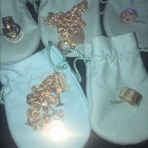 All AUTHENTIC Tiffany jewelry 6 pieces 6 charms