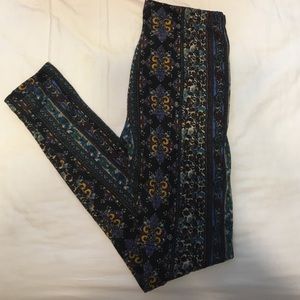 High waisted patterned leggings