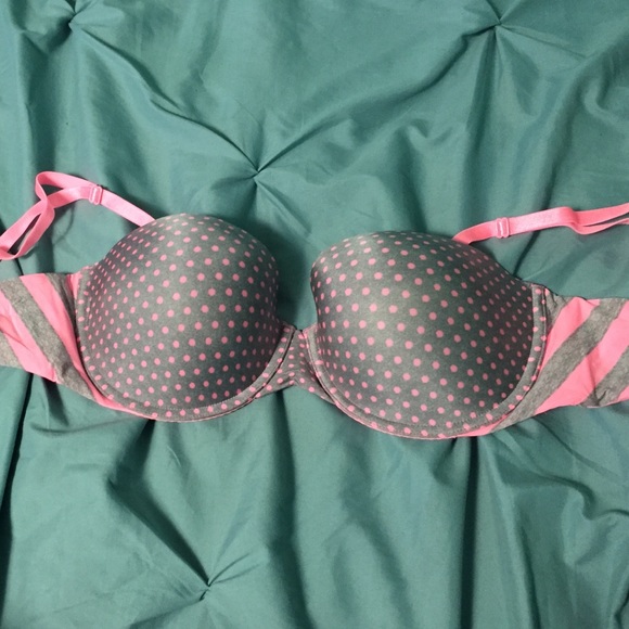 T-Shirt Bra - Victoria's Secret (w/ padding) (VS)