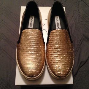 Gold textured Steve Madder slip on sneakers!