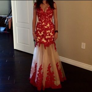 BEAUTIFUL RED LACE JOVANI DRESS