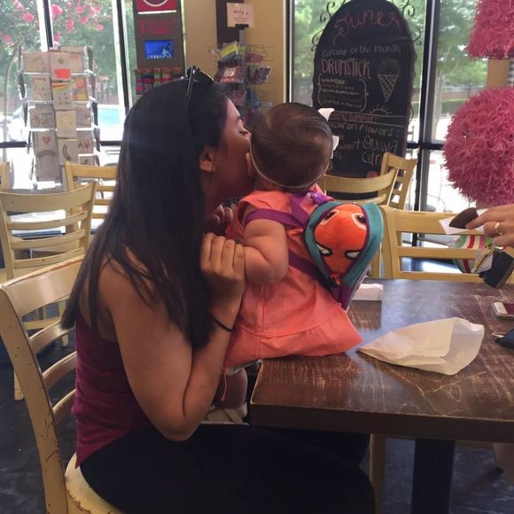 Meet your Posher, Lida