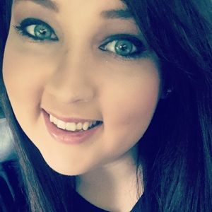 Meet your Posher, Kaitlyn