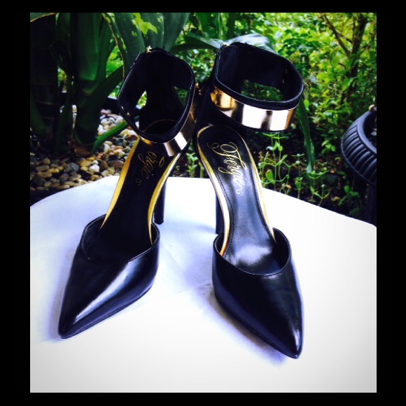 Fergilicious by fergi size 36.5 M