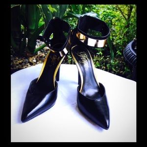 Fergilicious by fergi size 36.5 M