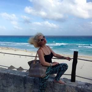 Meet your Posher, Anna