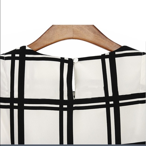 Black and white plaid blouse - Picture 3 of 4