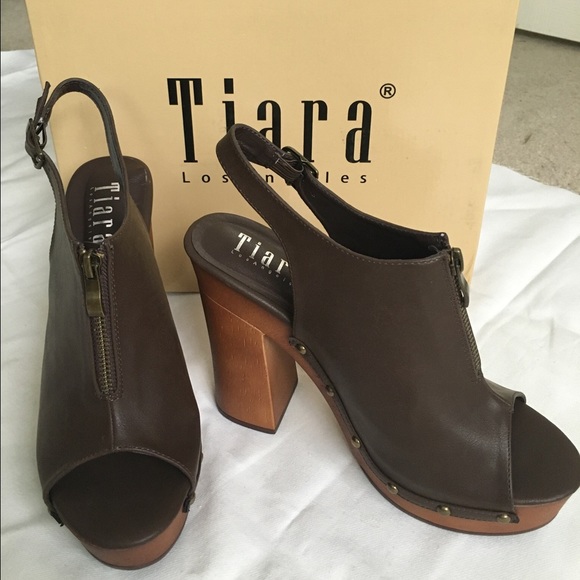 Dark brown zip studded sandal - Picture 2 of 4