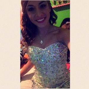 Meet your Posher, Gloria