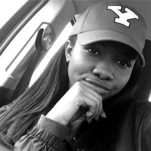 Meet your Posher, Malika