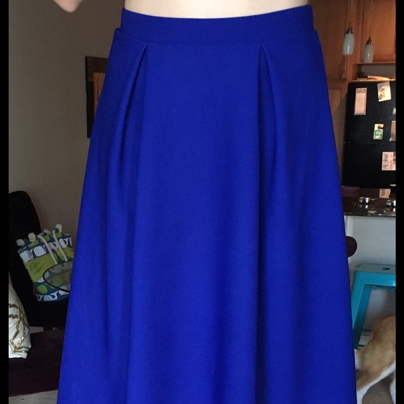 LAST ONE! Royal Blue Pleated Midi Skirt - Picture 2 of 3