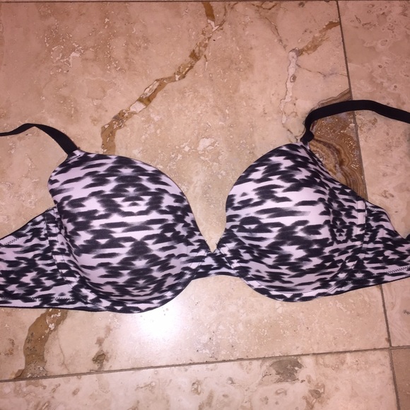3/$30 VS PINK bra