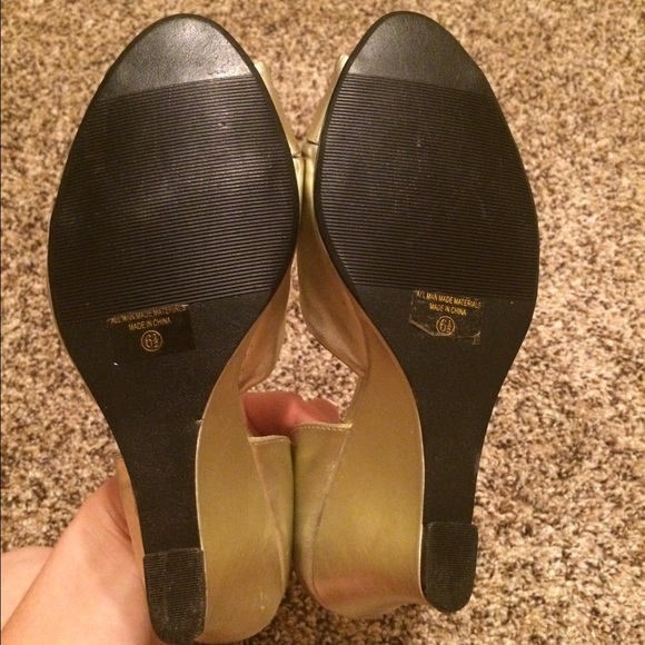Gold Peep Toe Pumps - Picture 4 of 4