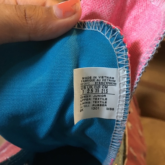 Blue converse - Picture 4 of 4