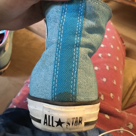 Blue converse - Picture 3 of 4