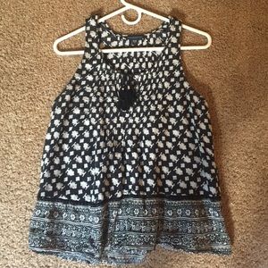 Black and White Abstract Tank-top