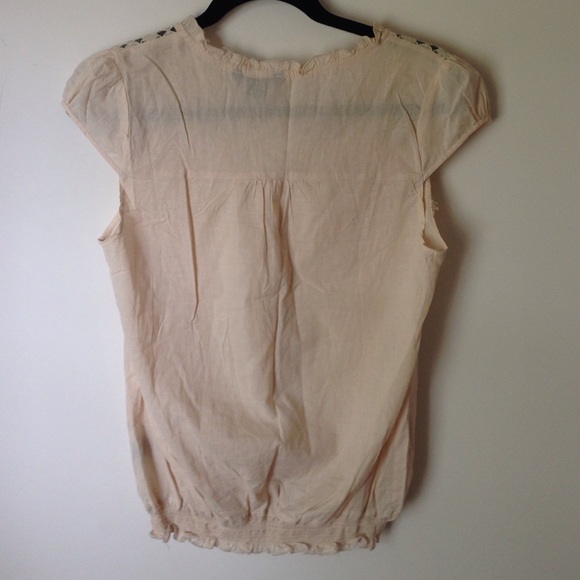 Tan blouse - Picture 2 of 4