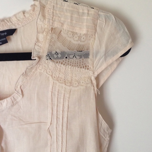 Tan blouse - Picture 4 of 4