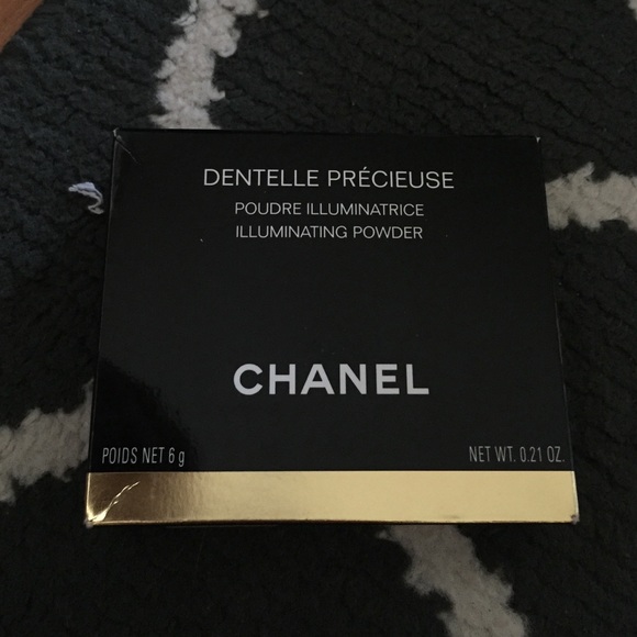 CHANEL DENTELLE PRECIEUSE ILLUMINATING POWDER