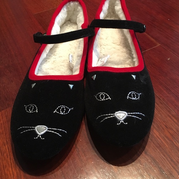 Cute cat slippers with adjustable strap