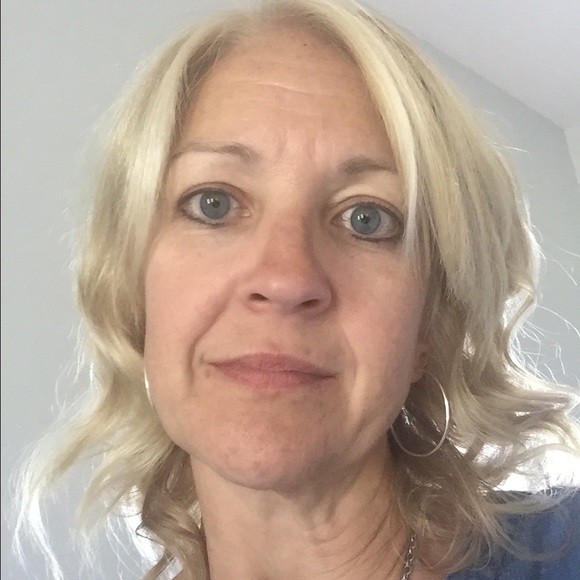 Meet your Posher, Beth - Picture 1 of 1