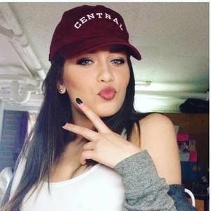 Meet your Posher, Raylynn