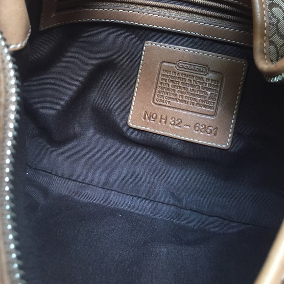 Coach small signature purse in brown - Picture 2 of 4