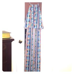 🔥beautiful multi print maxi dress. Empire waist.