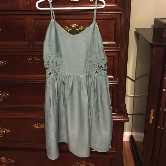 Dress - Picture 1 of 4