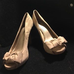 Fioni suede 3 inch peep toe heels