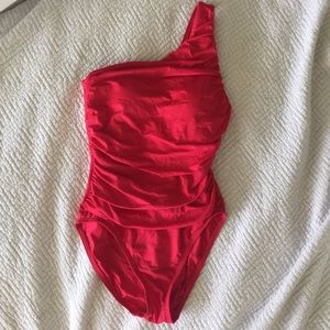 One-piece bathing suit
