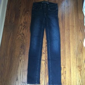 AE Dark Skinny Jeans 00 regular
