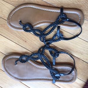 Black braided thing sandals