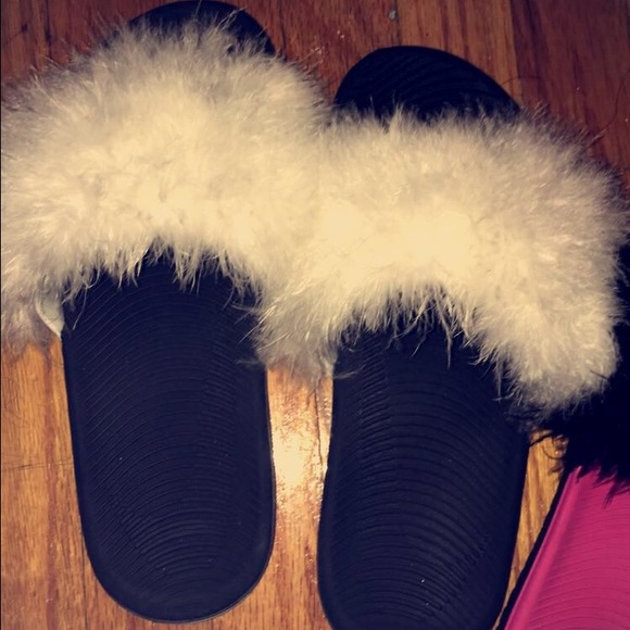 Nike Flops decorated