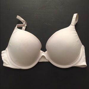 PINK white tshirt push up bra size 32D