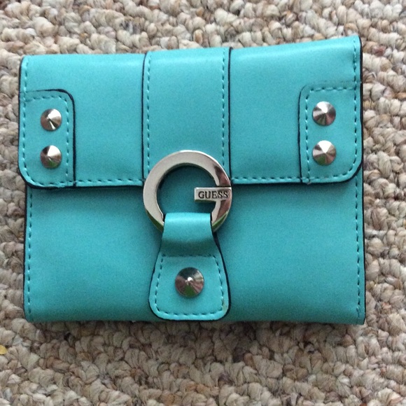 Guess Handbags - ✨Gently Loved Guess Wallet!✨
