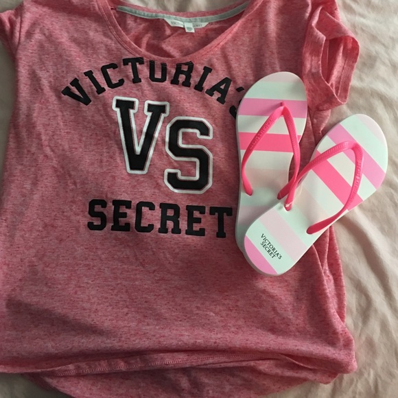 Victoria secret shirt and flip flops (package) - Picture 1 of 1