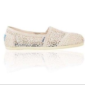 TOMS natural shoe