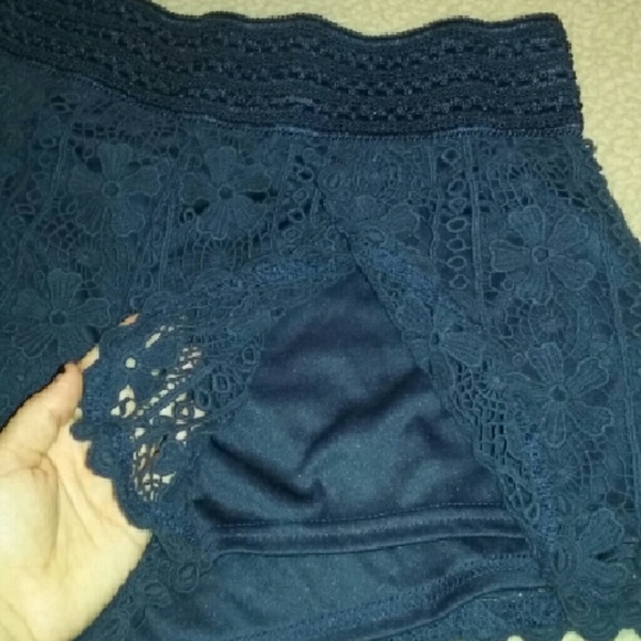 blue lace shorts - Picture 3 of 3
