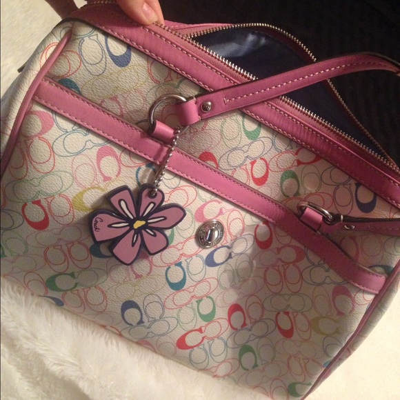 Purse - Picture 1 of 3