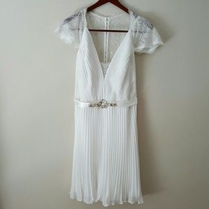 NWOT Gorgeous Delacey Antique White Chiffon Dress
