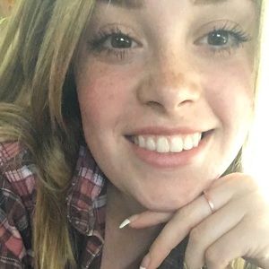 Meet your Posher, Evie