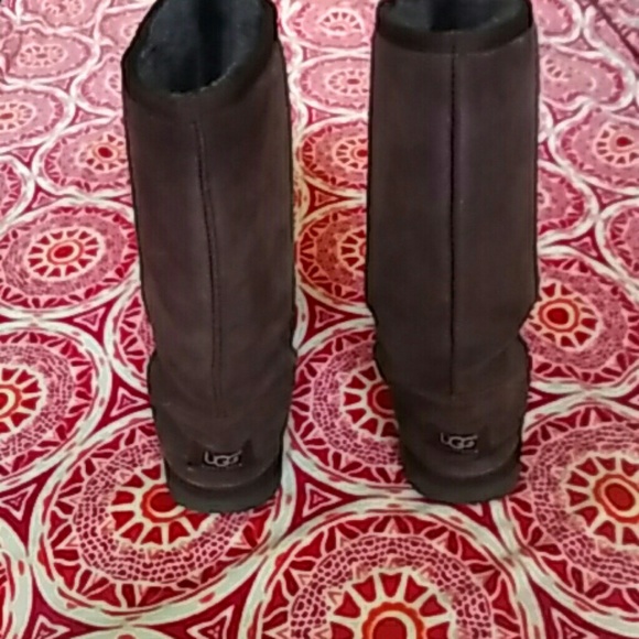 Brown tall ugg boots