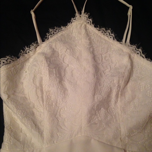 White dress - Picture 4 of 4