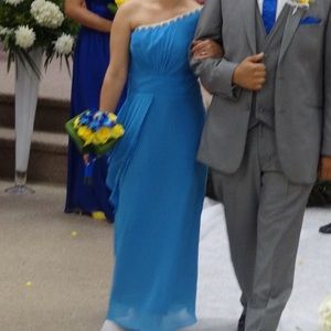 Light blue long dress with pearls borders