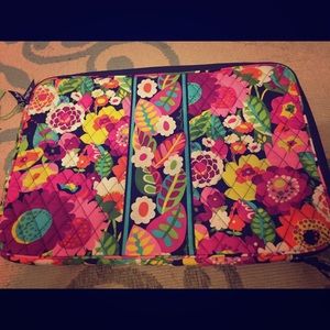 Vera Bradley va va bloom 17 inch laptop sleeve