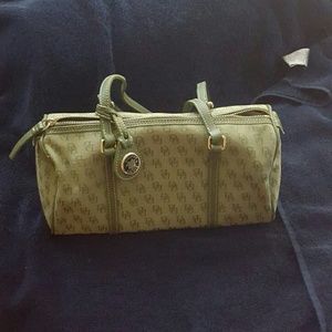Flash Sale! Dooney & Bourke Purse