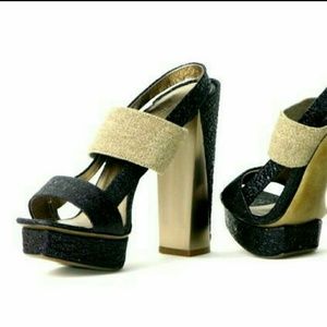 Donna Karan Runway Stingray platform chunky heel