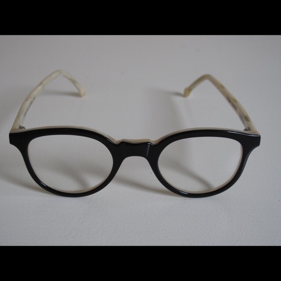 Vue dc Eyeglass Frames, made in France.